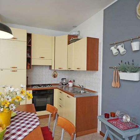 Ferienwohnung Torri Centro Torri Del Benaco Exterior foto