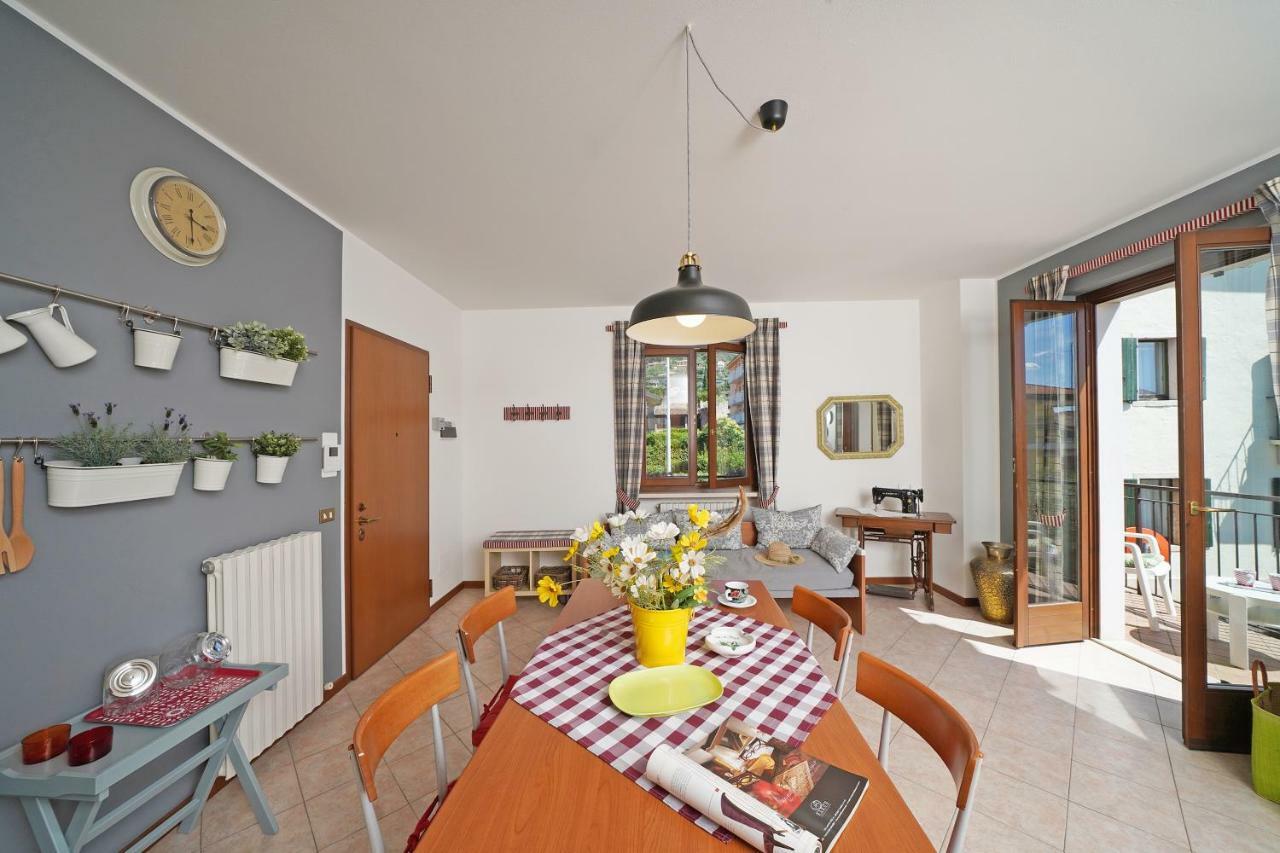 Ferienwohnung Torri Centro Torri Del Benaco Exterior foto