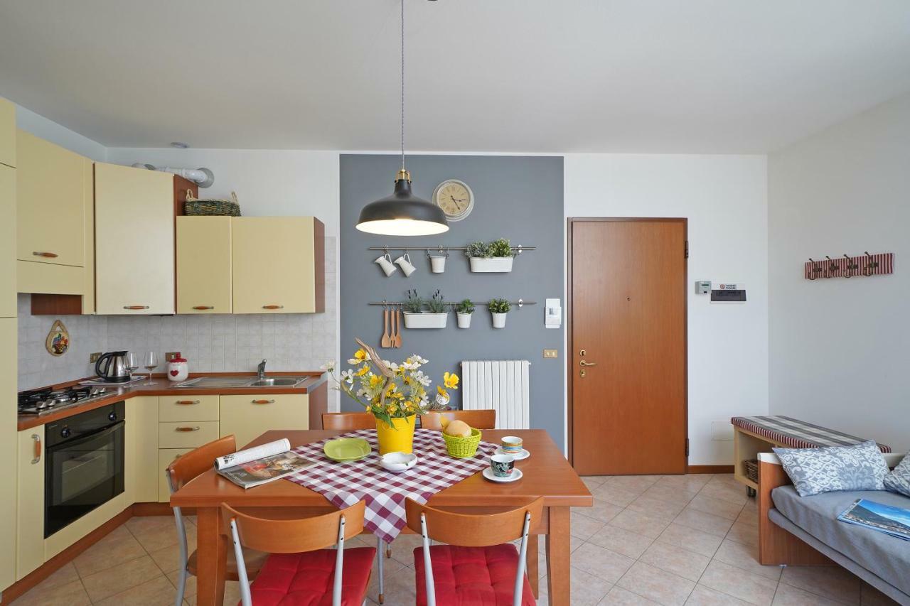 Ferienwohnung Torri Centro Torri Del Benaco Exterior foto