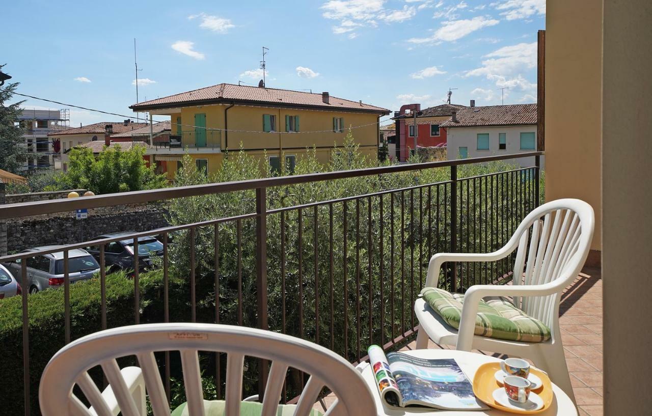 Ferienwohnung Torri Centro Torri Del Benaco Exterior foto